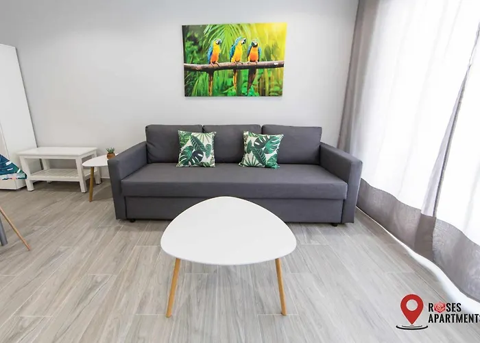 Roses Apartments Tropical Loft Vista Mar Lateral